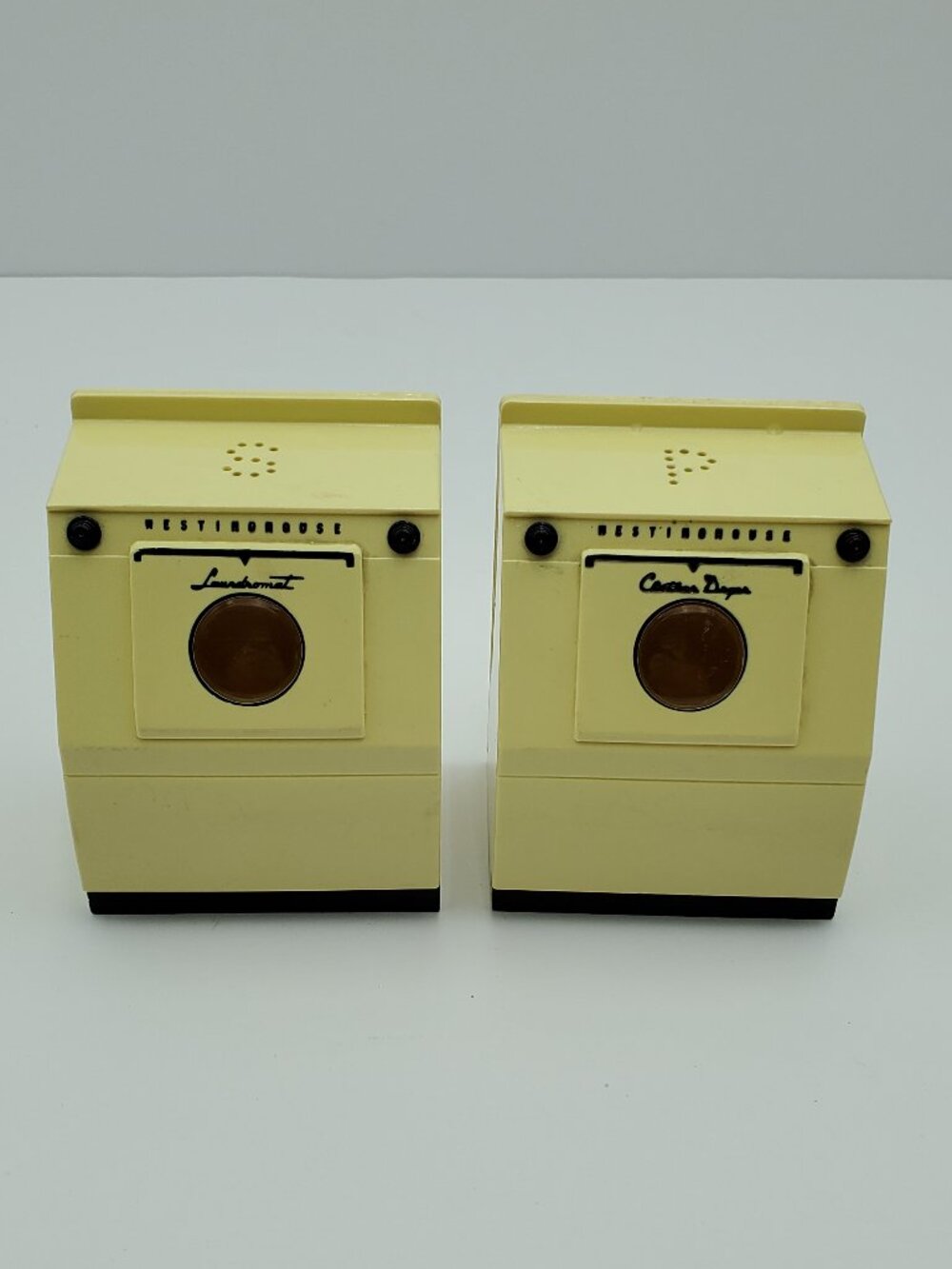 Westinghouse Washer & Dryer Salt & Pepper Shakers 50's Promotional Shaker Set